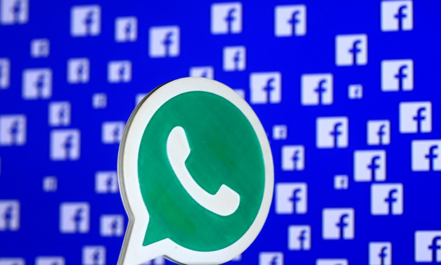 如何在新手機登入WhatsApp